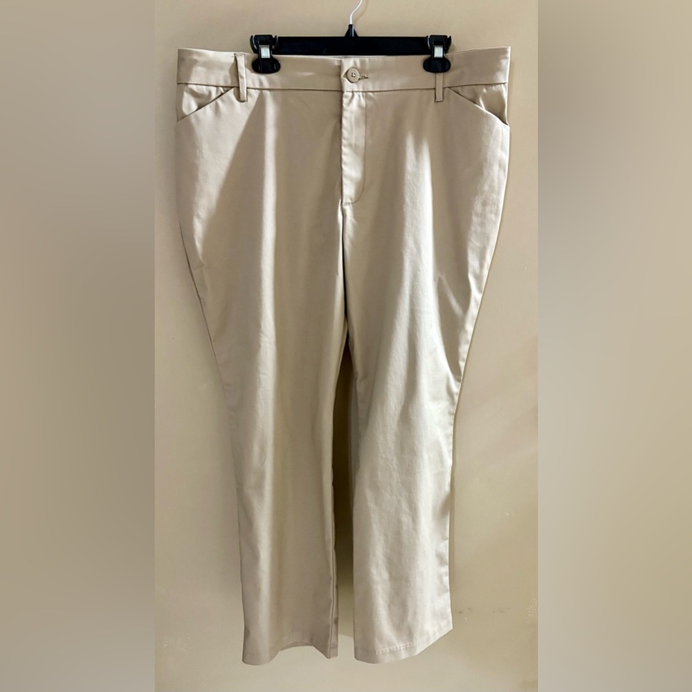 Lee 18 Short Wrinkle-Free Chinos Classic Cotton Blend, NWOT